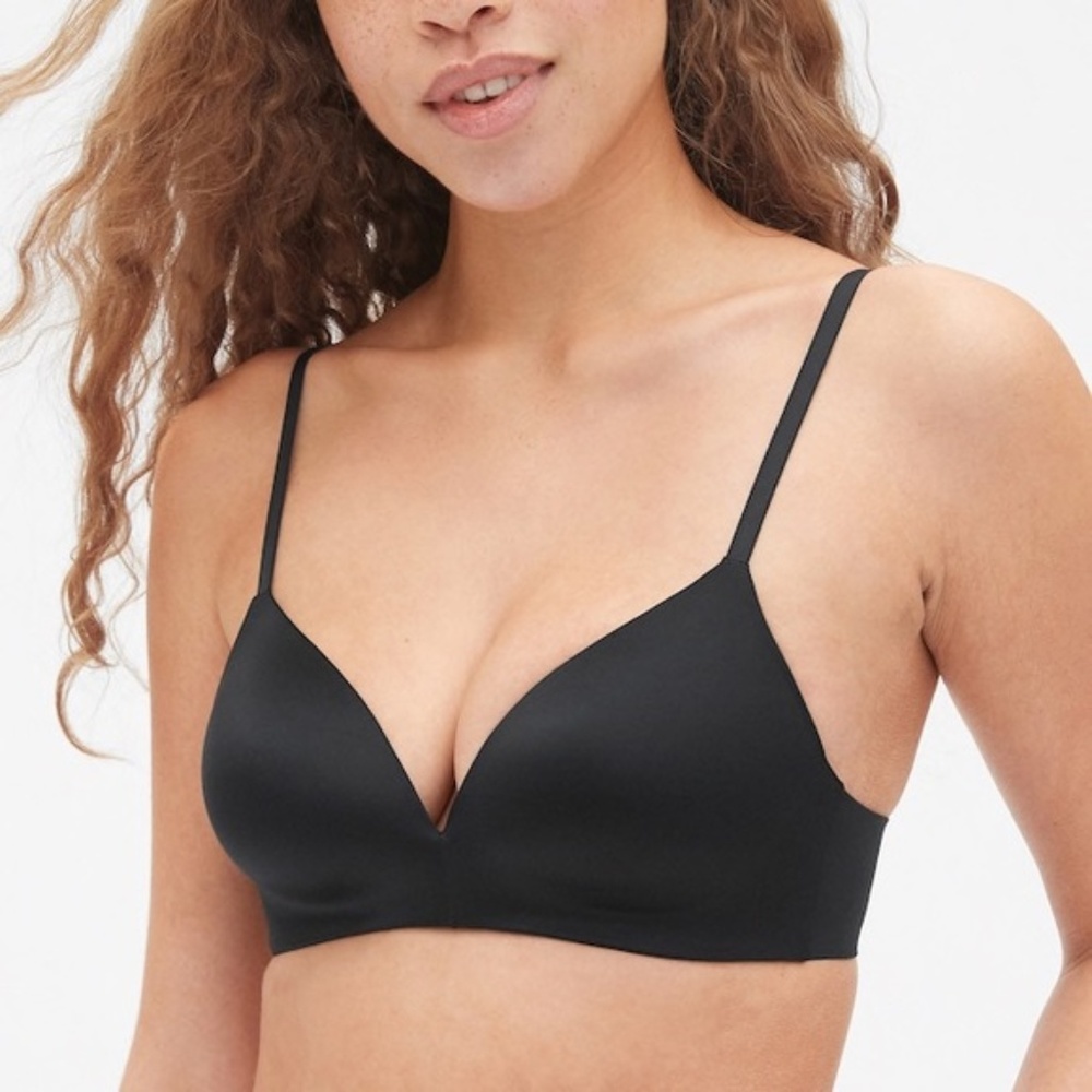 NWOT Love by Gap Everyday Sooth Wireless Black Bra
